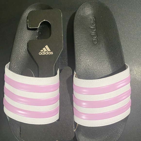 ADIDAS SLIDES ADILETTE 6Y/ 7 Womens NEW - Picture 5 of 5